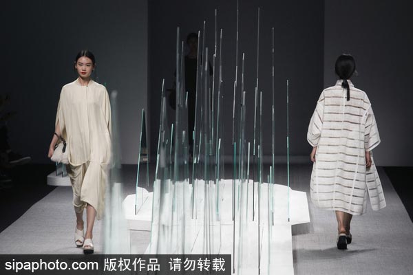 Designer Zhu Chongyun kicks off Shanghai Fashion Week