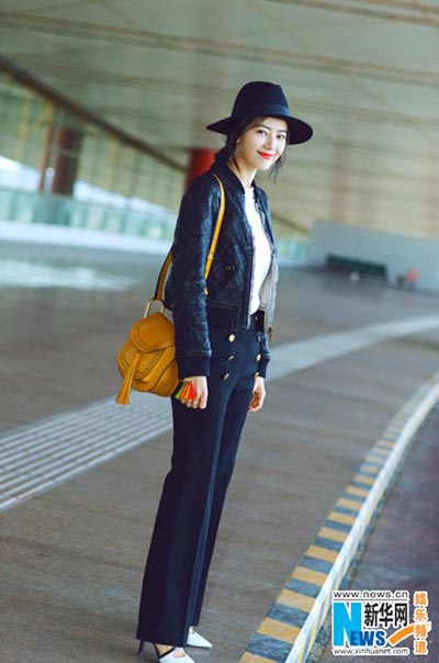 Actress Gao Yuanyuan departs for Paris Fashion Week