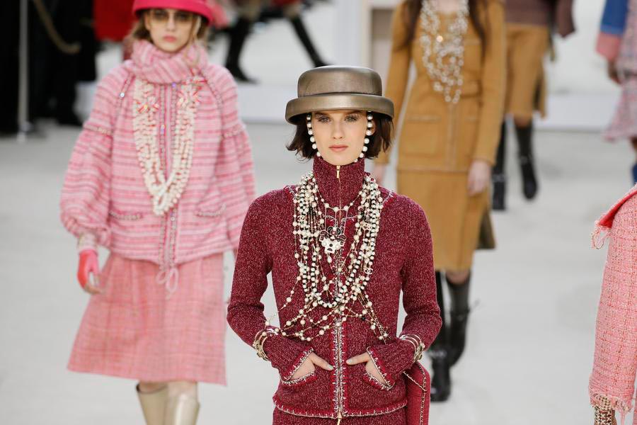 Paris Fashion Week: Chanel Fall/Winter 2016/2017