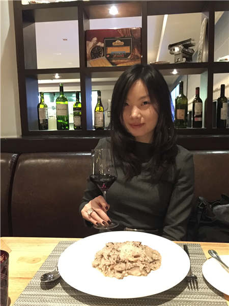 'Beijing girl' embraces romance of Bordeaux, wine culture