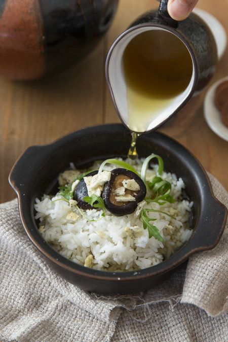 Green tea rice soup