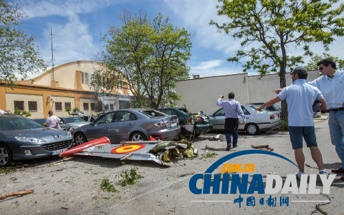 西班牙航展飛機爆炸 德國客機引擎著火返航迫降