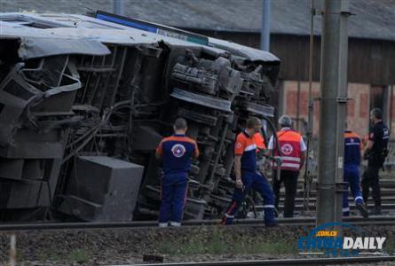 法國(guó)發(fā)生火車脫軌事故 6人死亡30人受傷