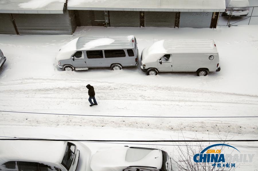 美國中東部遭遇暴風(fēng)雪 致10余人死亡