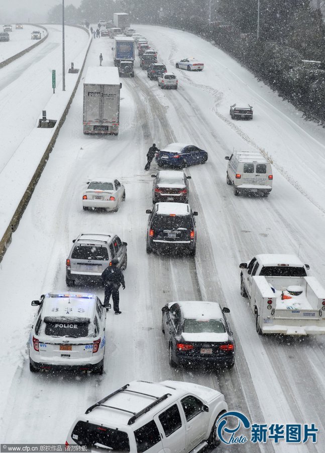 美國南部遭遇災(zāi)難性暴風(fēng)雪：大雪厚冰前所未有