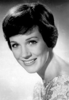 Julie Andrews to gain life achievement award