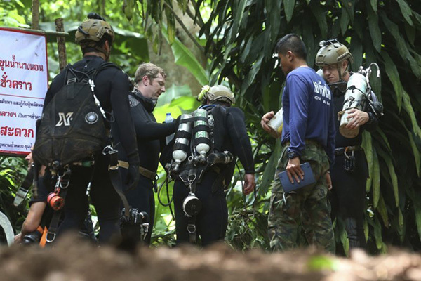 泰國洞穴被困13人全部獲救！這場救援轟動全球