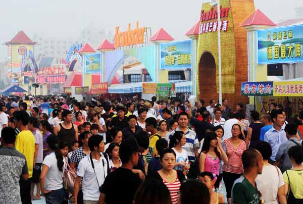 Beer fest kicks off in Qingdao