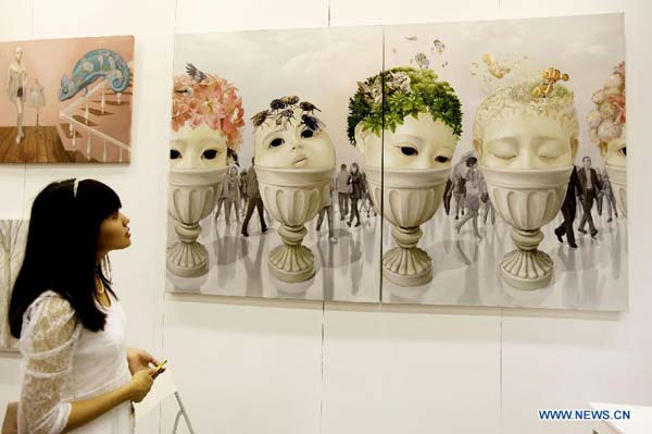 Creative statues displayed at Beijing Art Expo