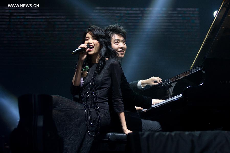 Lang Lang holds new year concert with Karen Mok