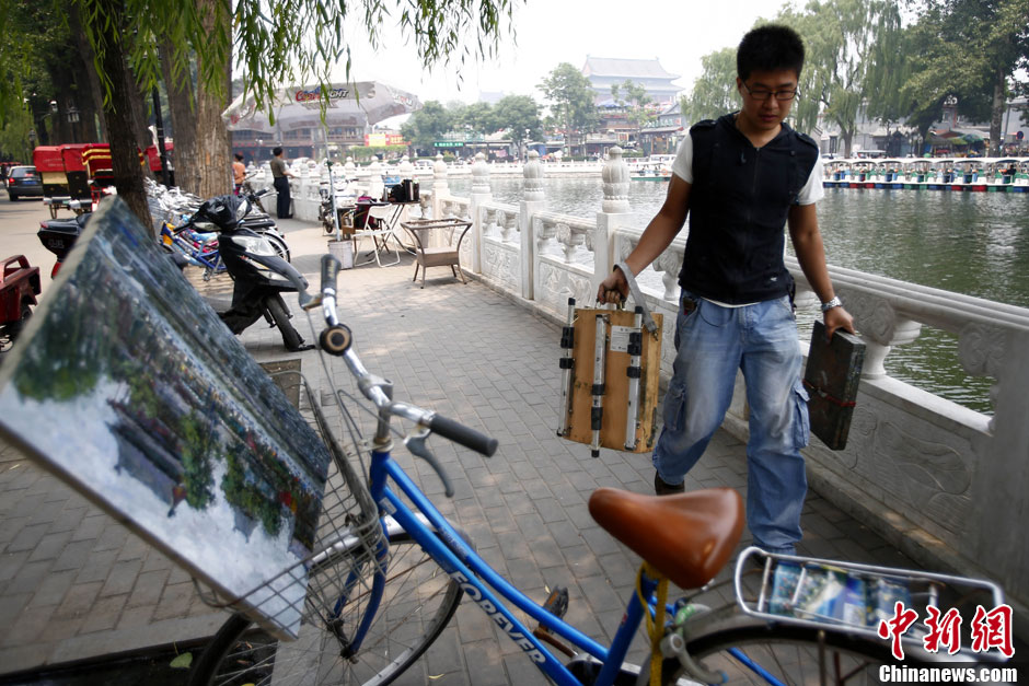 Memorize the old Beijing with painting brush