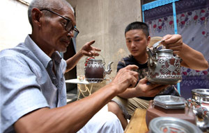 Precious pots make good cuppa