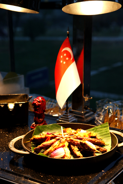 Cafe Noir hosts Singapore food festival