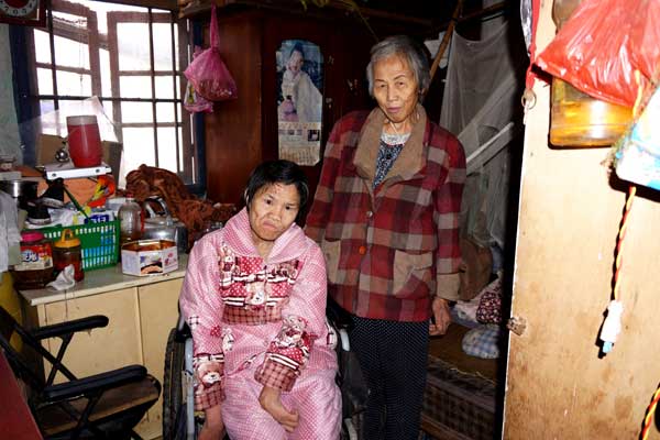 Caring Liuzhou woman shines as role model for all ages