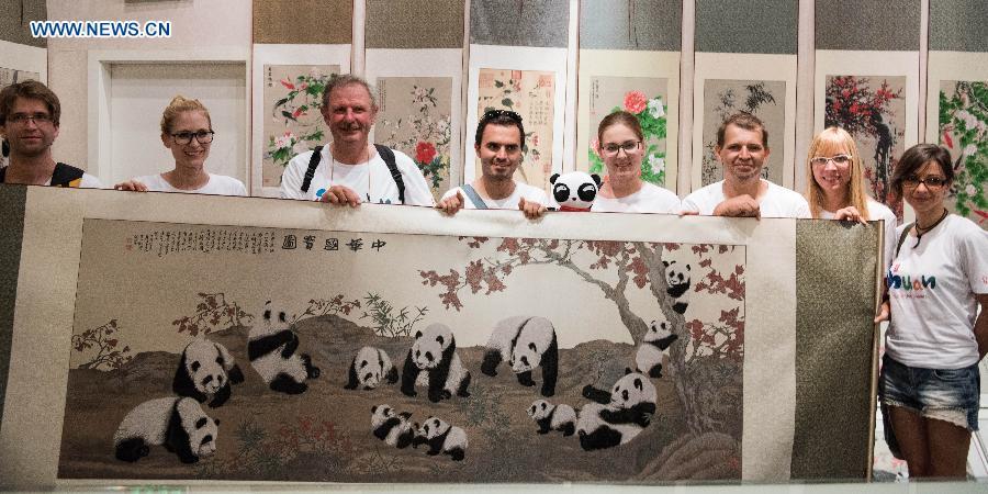 12 European panda fans travel to China's Sichuan