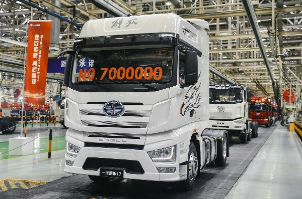 China's Jiefang truck sets sales record