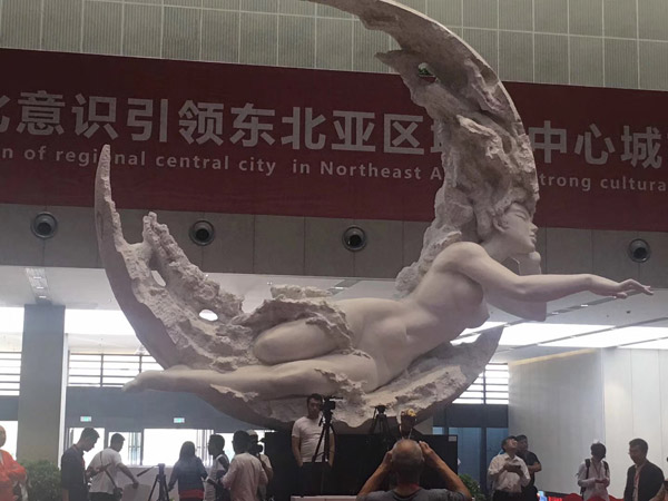 More than 300 artists attend sculpture conference in Changchun