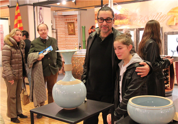 Tinghuai Kiln Ceramic on 2012 World Intangible Cultral Heritage Exhibition at Louvre in Paris