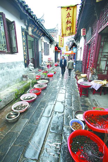 Old streets in Anhui serve as a repository of history