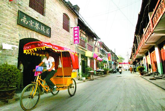 Old streets in Anhui serve as a repository of history