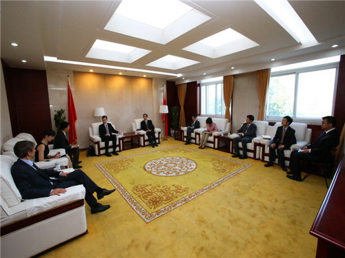 Liu Shijin meets with Czech Republic's finance ministry official