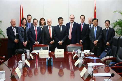 President Li Wei meets with PhRMA Chairman