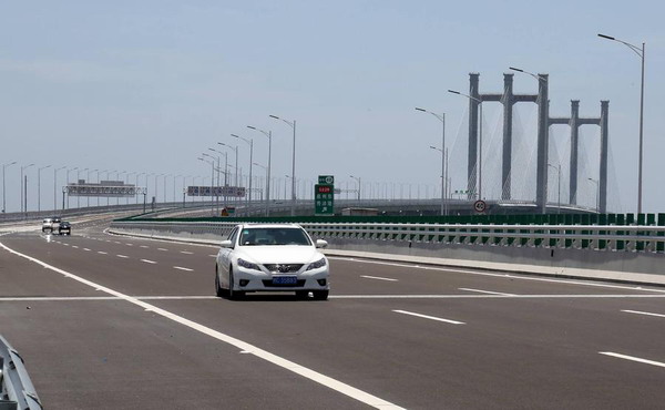 Sea bridge opens in Quanzhou