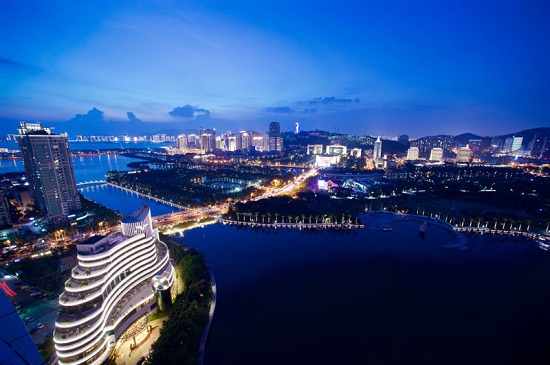 Lights illuminate Xiamen ahead of BRICS Summit