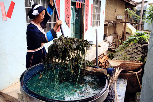 Cloth dyeing custom of Landian Yao people