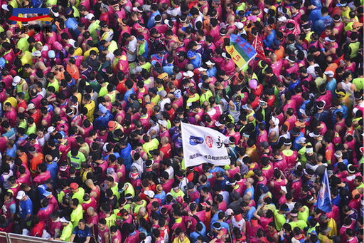 Record numbers as Wuxi marathon beamed around the world