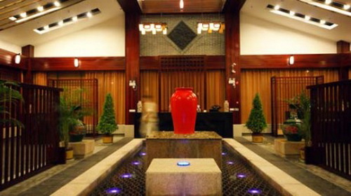 Tianmu Hot Spring Resort on Mingyue Mountain