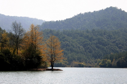 Sanbai (Three Hundred) Mountain