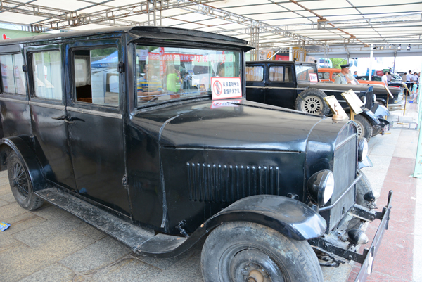 Car display peps up NE China film festival