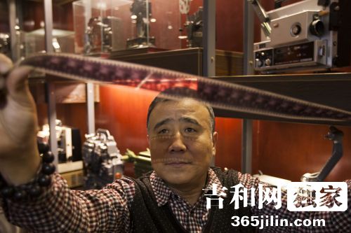 Old movie enthusiast in NE China