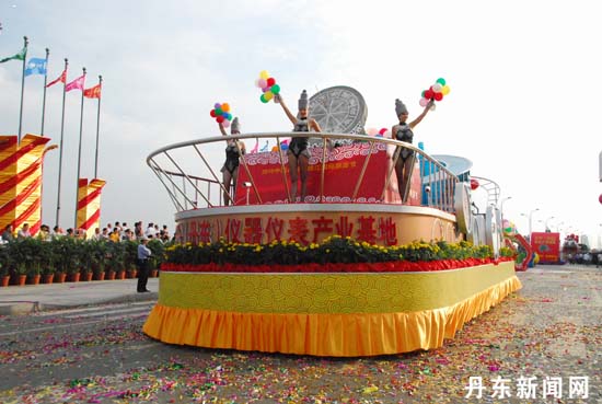 Tourist festivals: Yalu River International Tourist Festival (September)