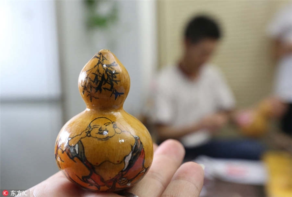 Painted gourds add color to Shandong