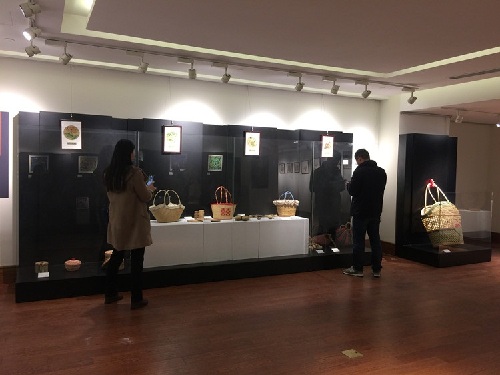 Xuhang straw weaving on display in Shanghai