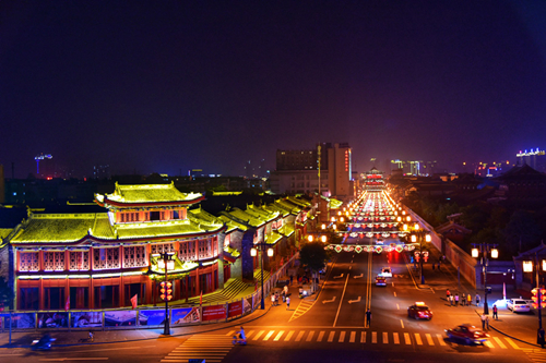 Magnificent night view of Datong city wall