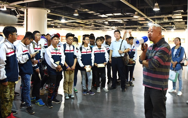 Tibetan students visit Shanxi University