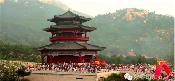 Lotus Flower Mountain temple fair held in Tai'an