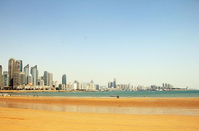 Qingdao, a city with green trees and red roofs