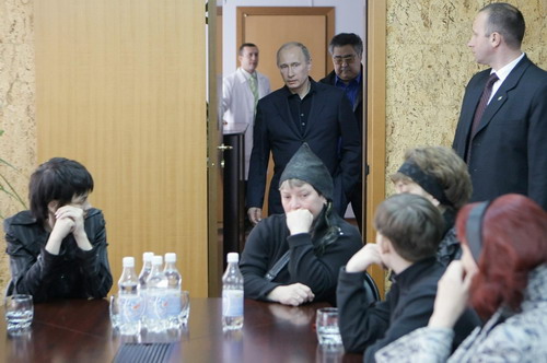 Putin visits victim of Raspadskaya mine explosion