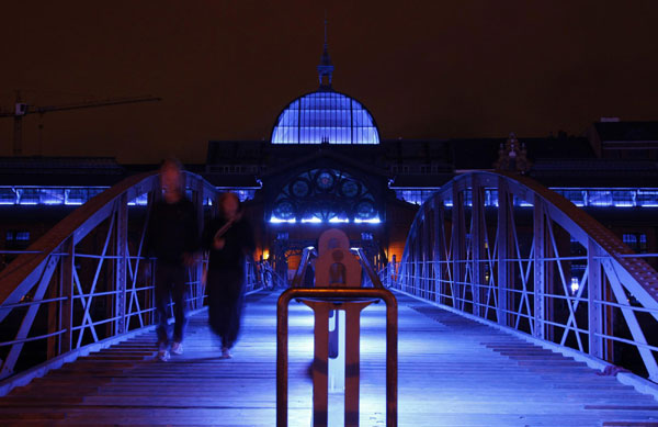 Blue lights illuminate Hamburg for 'Cruise Days'