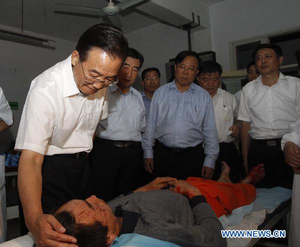 Wen inspects landslide-hit county in NW China