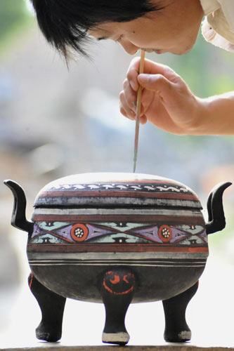 Traditional handicrafts regain popularity