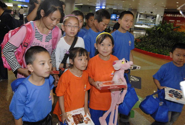 Children from Zhouqu in Beijing for playtime