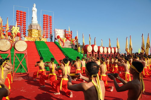 Fishermen offer sacrifice to the sea