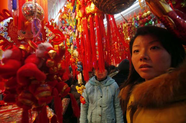 Lunar new year merchandising market