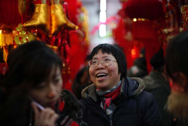 Lunar new year merchandising market