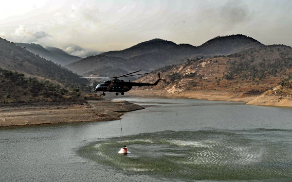 Efforts made to tame forest fire in N China